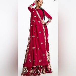 Nesavaali Lehenga Embroidered Dupatta - Berry